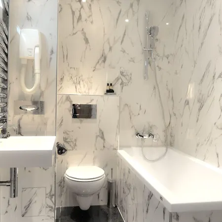 Ascot Opera 3* Paris