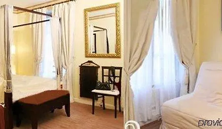 Ascot Opera Отель