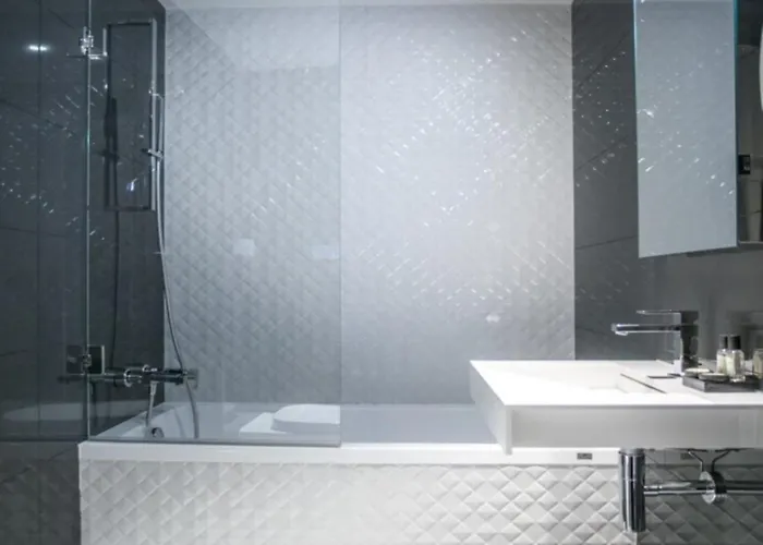 Ascot Opera Hotel 3*